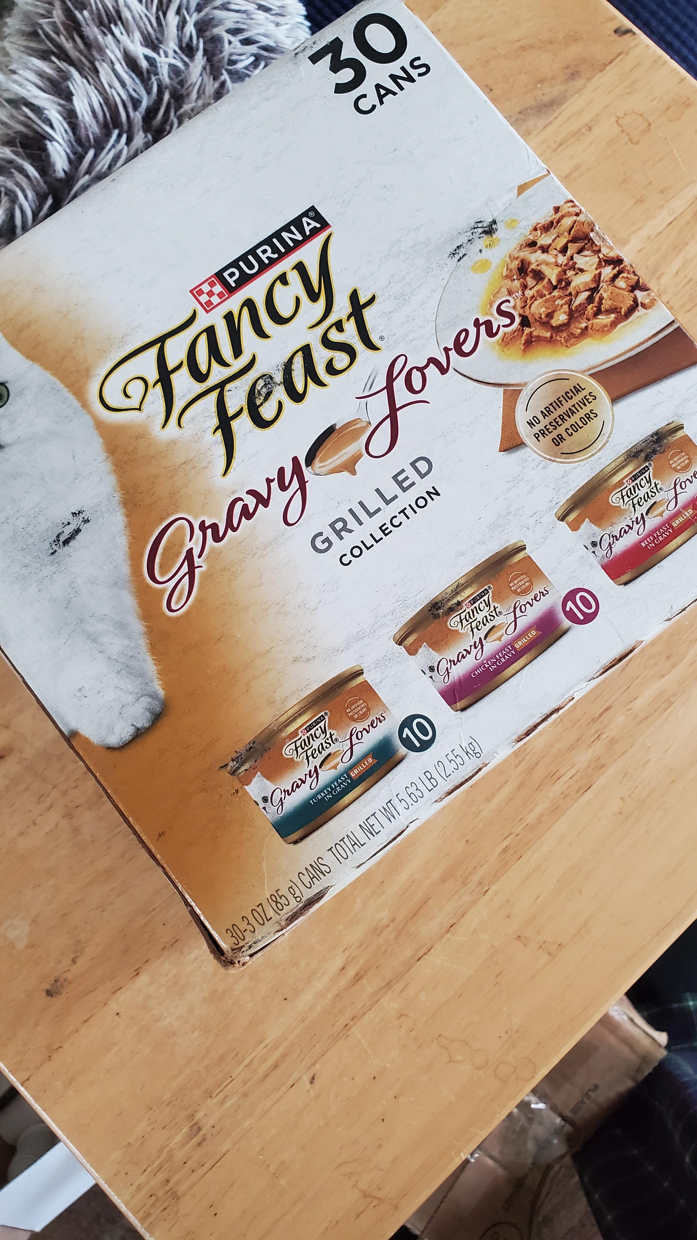 Purina Fancy Feast Gravy Lovers Poultry and Beef Grilled Gourmet Wet Cat Food Variety Pack